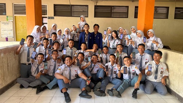Inovasi Kelas Digital Mahasiswa Praktik Kependidikan UNY Terapkan Quality Education Lewat Media Padlet Dalam Kelas Bahasa Jerman SMK Negeri 7 Semarang.
